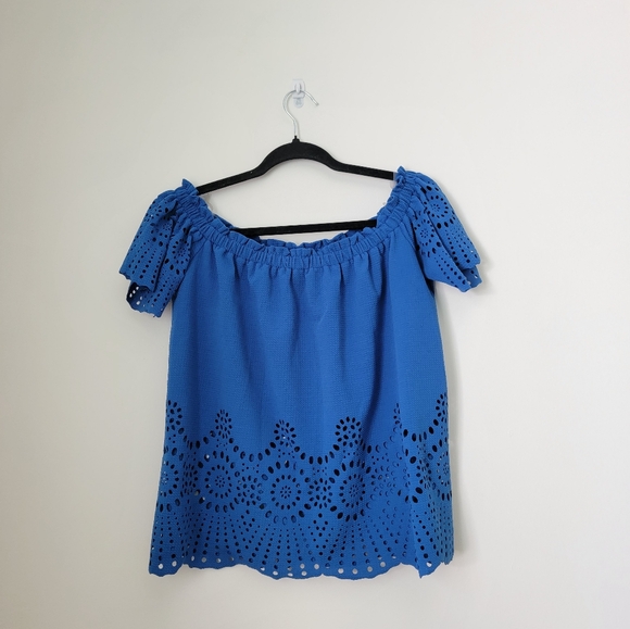 Off-the-shoulder top - Picture 2 of 3